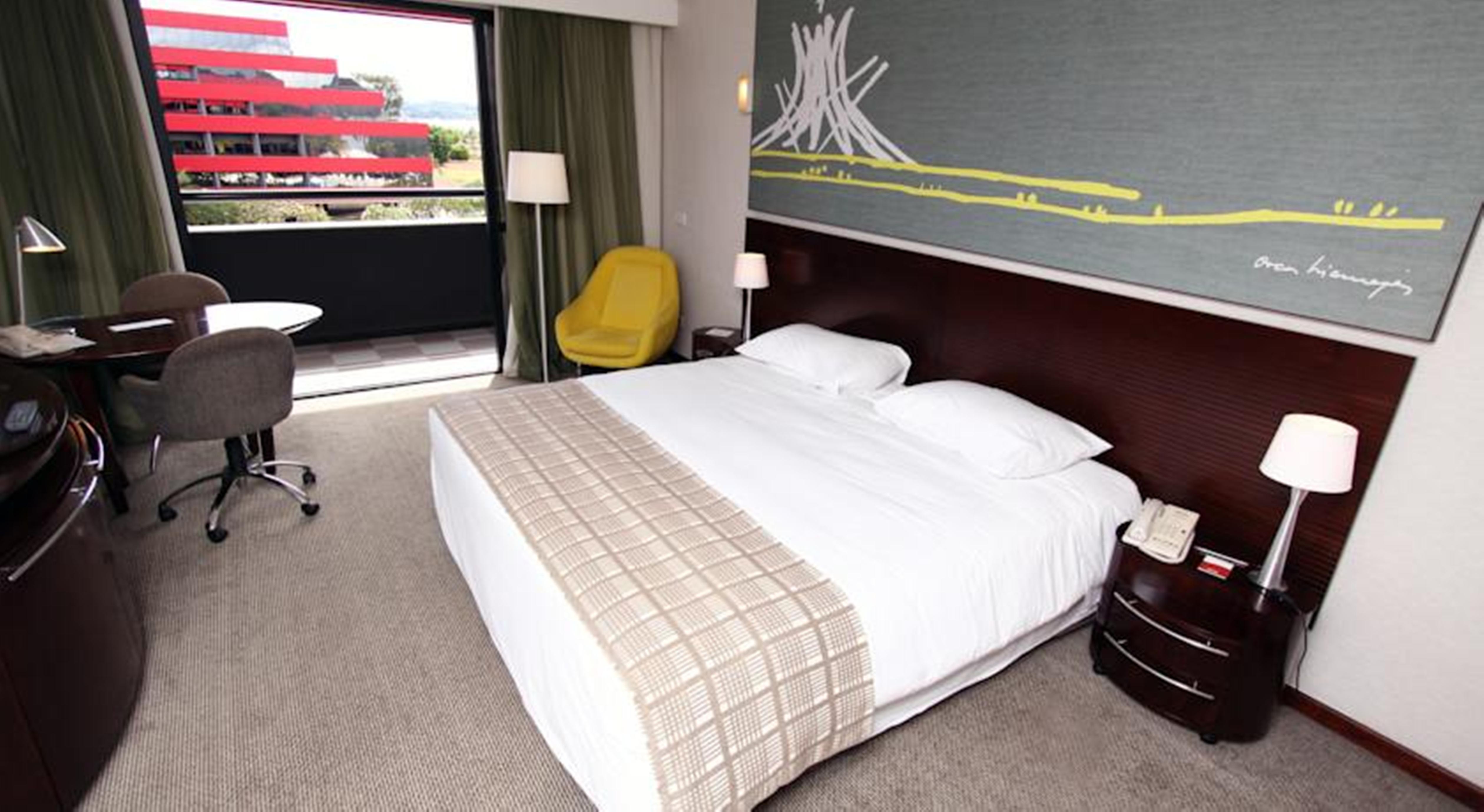 Royal Tulip Brasilia Alvorada Hotel ภายนอก รูปภาพ A room at the hotel
