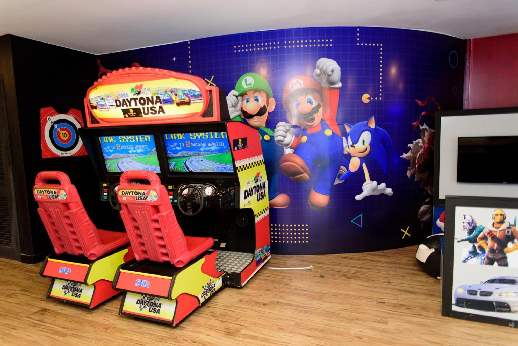 Royal Tulip Brasilia Alvorada Hotel ภายนอก รูปภาพ Mario Kart arcade game