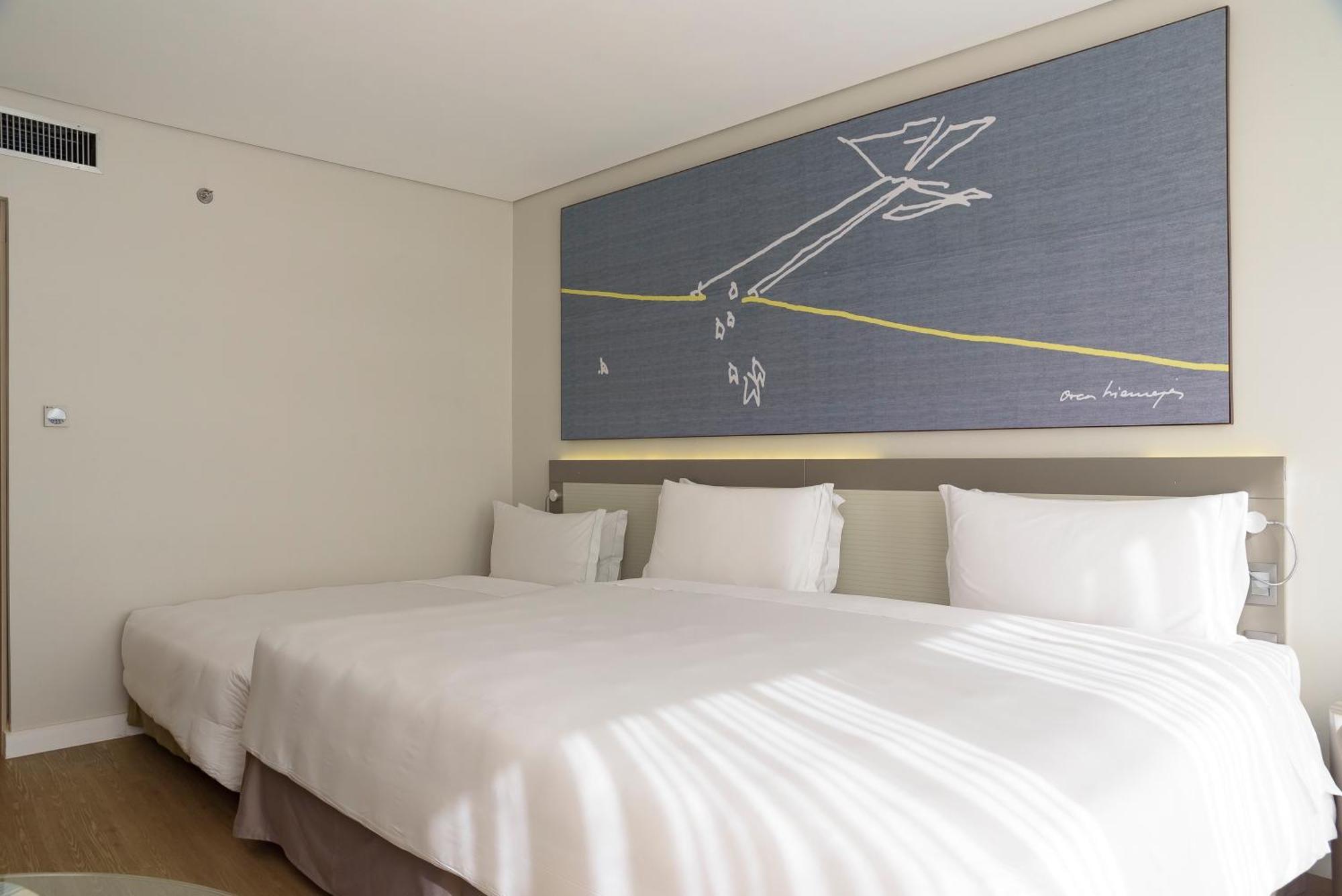 Royal Tulip Brasilia Alvorada Hotel ห้อง รูปภาพ A room at the hotel